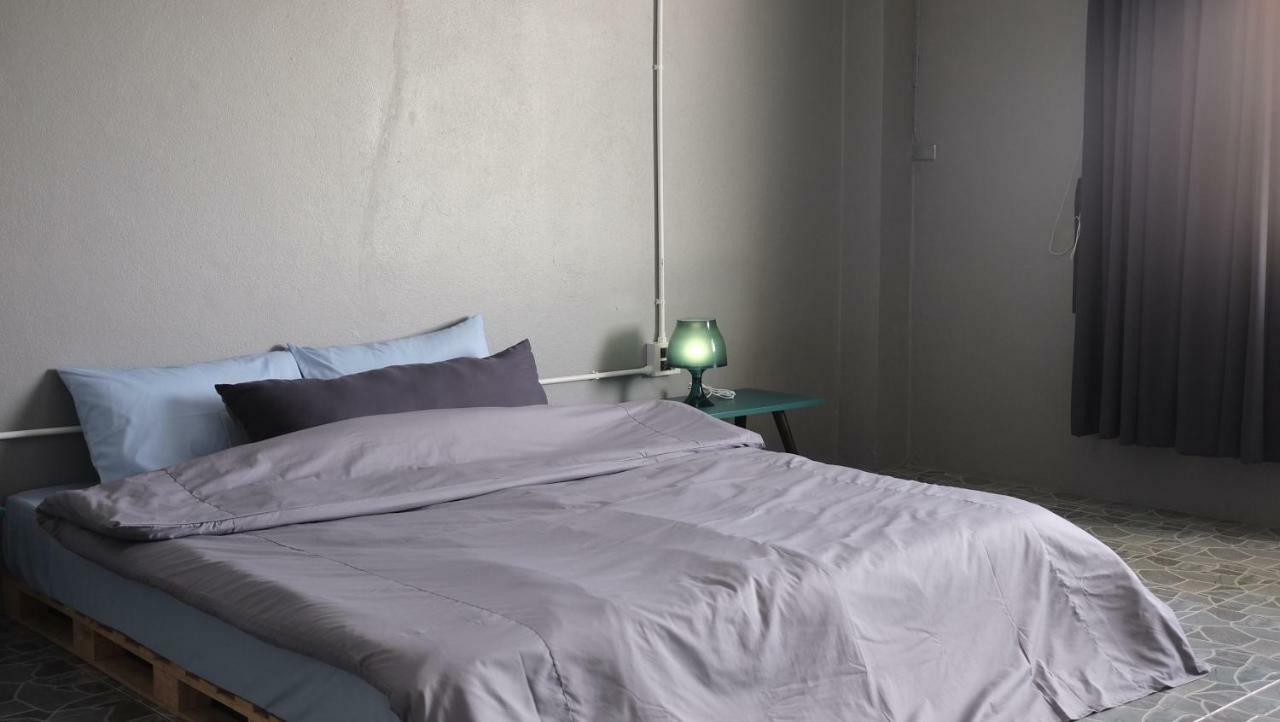 Soundsleep Hostel Чианграй Экстерьер фото